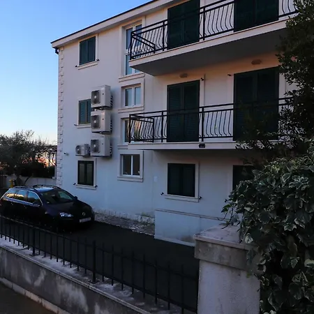 Trstenica-two Bedroom With Terrace B Appartement